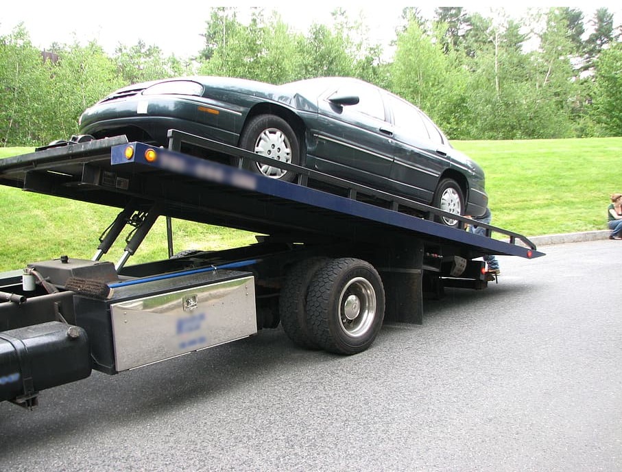 this image shows cheap towing services in Cedar Park, TX